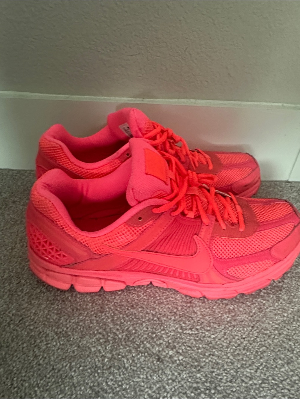 Nike Women's Neon Pink Athletic Running Shoes